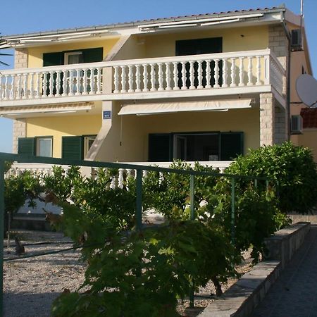 Apartman Laura Primosten Luaran gambar